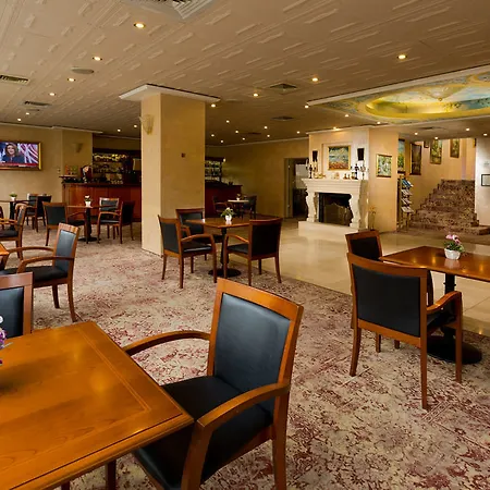 Opera Plaza 5*